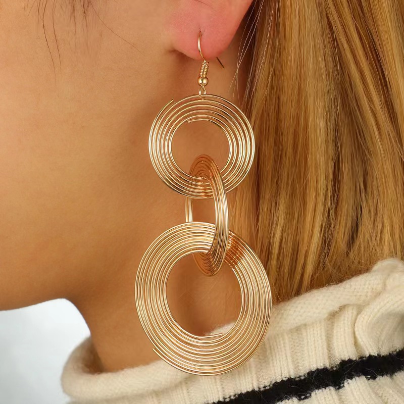 European and American style retro geometric multi-layer circle earrings, female personality fashion, Internet celebrity nightclub stud earrings, exaggerated earrings and earrings details Picture
