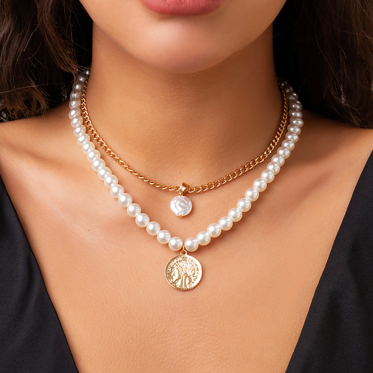 European and American cross-border jewelry: Simple and retro style pearl chain necklace, fashionable beaded figure, hip-hop necklace for women full figure