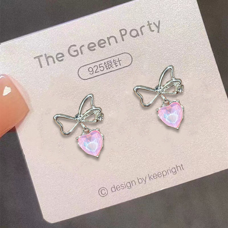 Sweet and versatile bow zircon stud earrings for women, a trendy Korean style on Instagram, with a simple and niche design Specification drawing