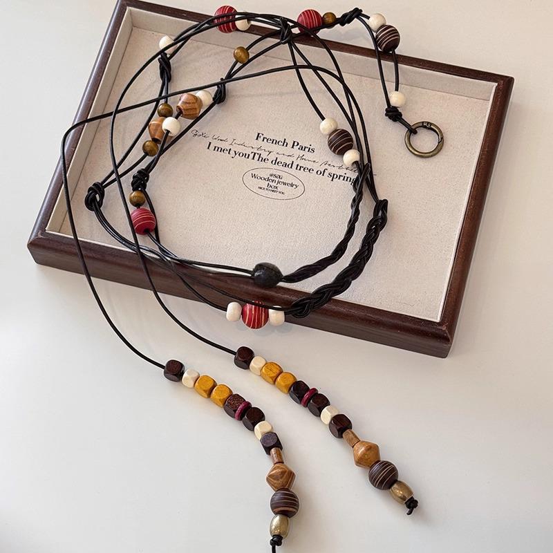 The retro ethnic style color-blocking beaded waist chain of the same style as that of Cecilia Xue is a niche design for women with a woven rope belt and accessories around the waist details Picture