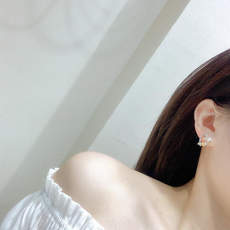 s925 Silver Needle Japanese and Korean new sweet heart-shaped pearl zircon stud earrings, women's summer versatile design earrings and earrings Application Scenario