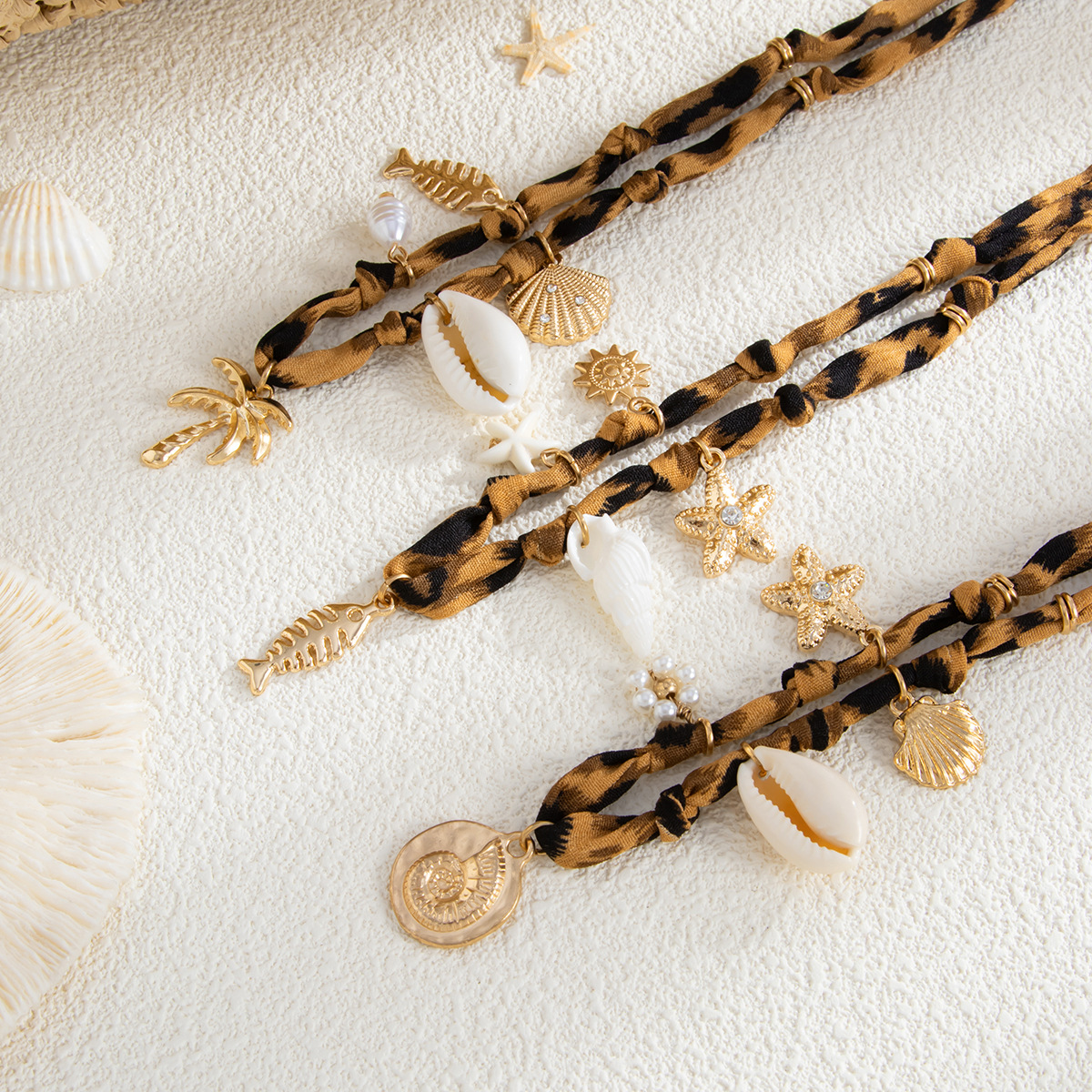 European and American cross-border jewelry, beach casual style, starfish and conch pendant necklace, sweet and cool girl, leopard print collarbone chain, girl Application Scenario