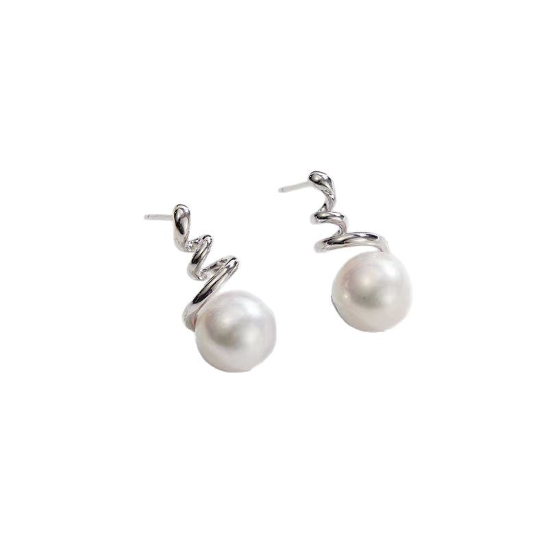 Fashionable and exquisite chanel-style pearl stud earrings with a spiral design exude a sense of high-end quality. Light luxury and niche style, versatile earrings Item Picture