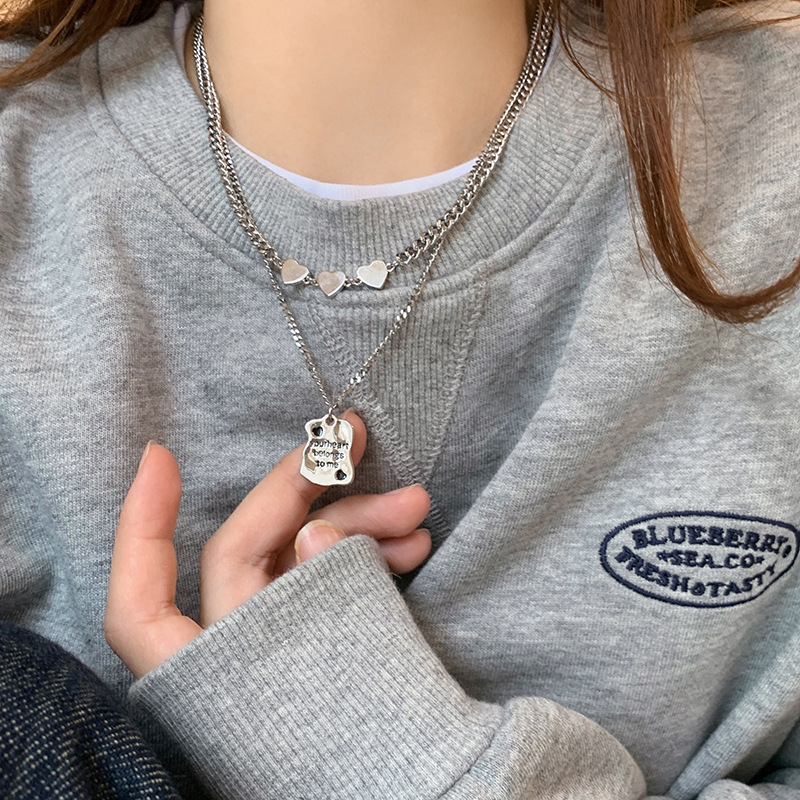 Silver double-layer heart-shaped nameplate necklace for women, 2023 new style, niche and elegant sweater chain, ins cold style accessory full figure