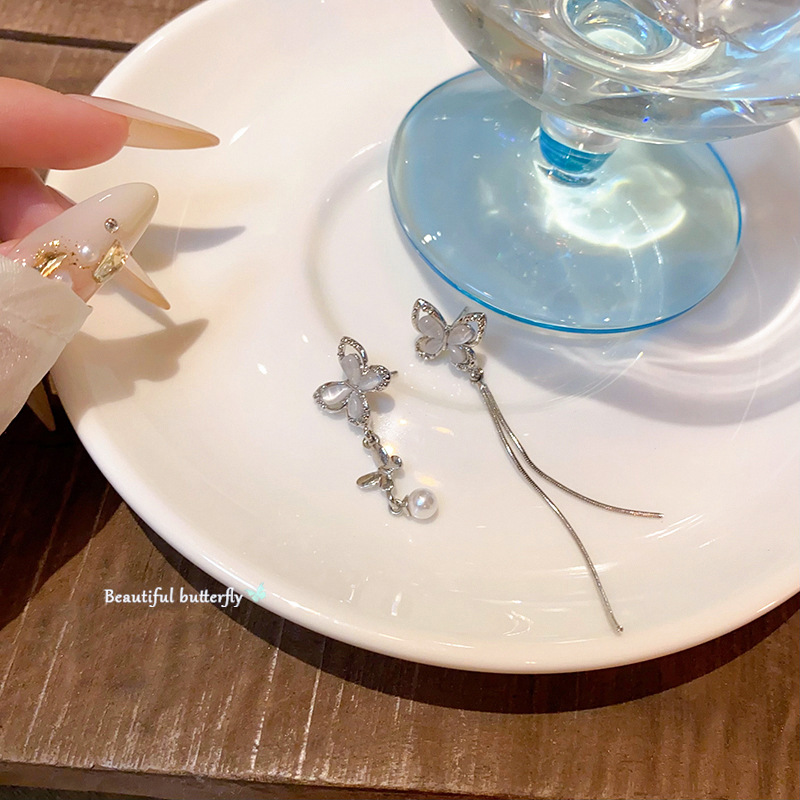 Asymmetrical butterfly long earrings, women's pearl versatile tassel pendant earrings, light luxury and high-end style, stud earrings Specification drawing