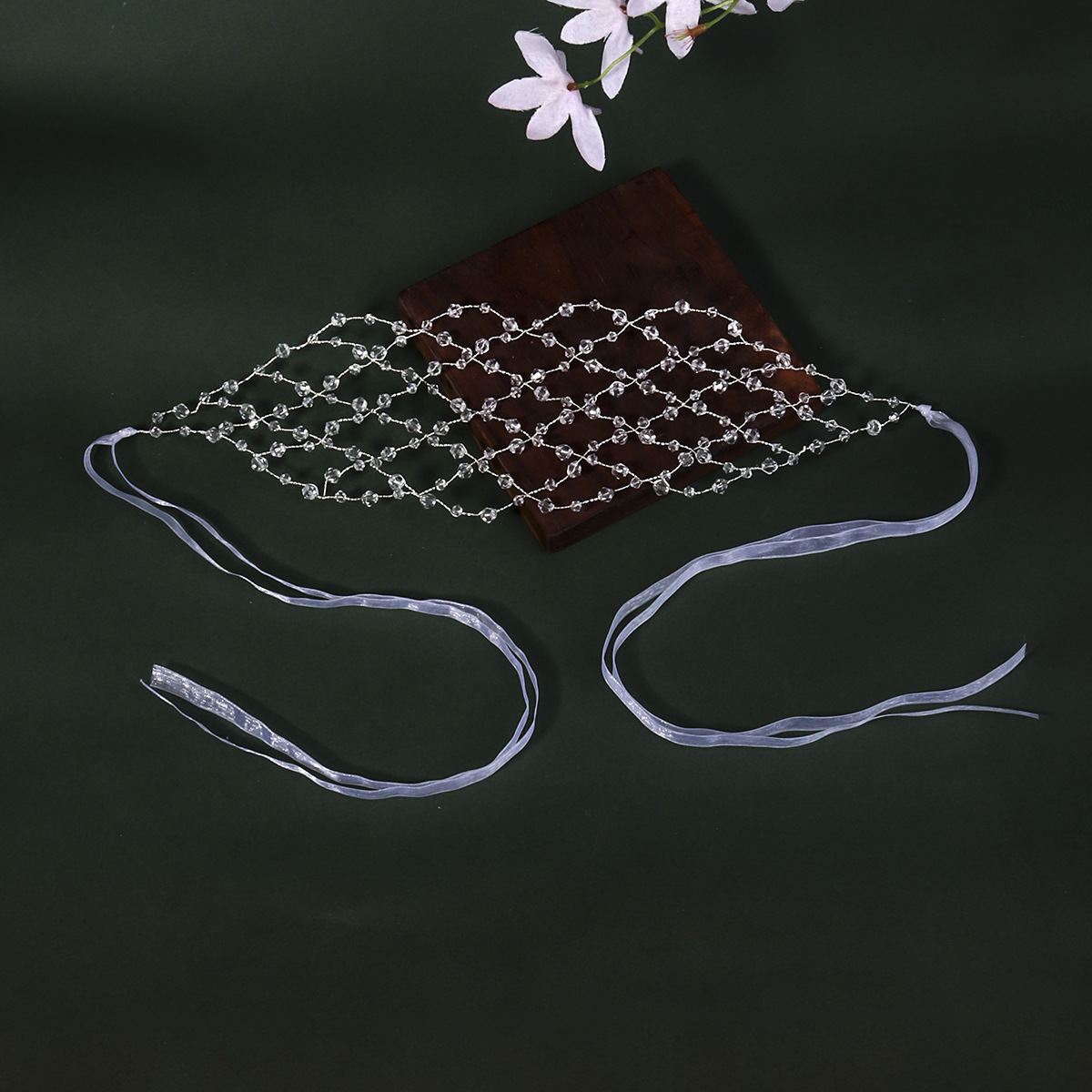 European and American bride accessories, wedding gowns, evening gowns, hair bands, handcrafted crystal grid hair-pressing headwear, widened exotic headwear, and feminine charm Specification drawing