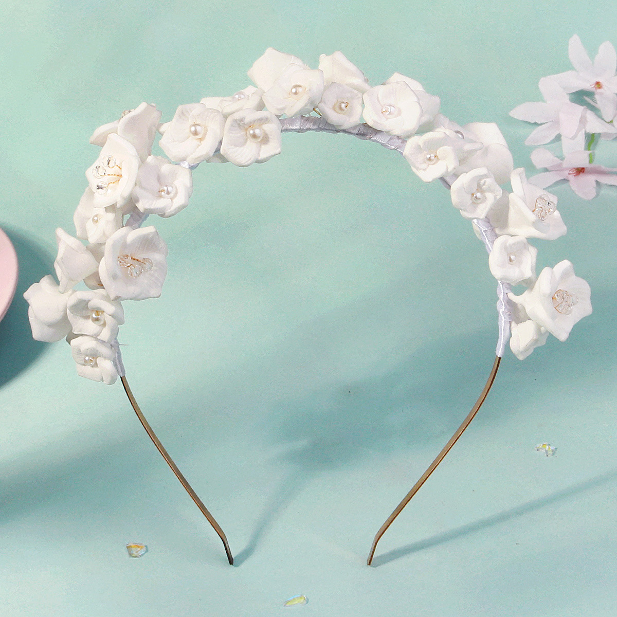 Beautiful four-petal everlasting flower headband, flower girl, bridesmaid headband, stage performance hair accessory, bride's dress, wedding dress accessory details Picture