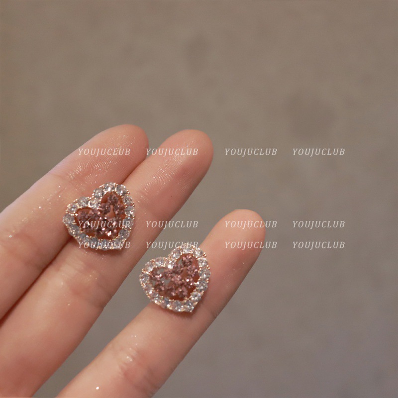 Korean niche design S925 silver needle pink heart-shaped earrings, simple and elegant autumn earrings, light luxury ladylike stud earrings Specification drawing