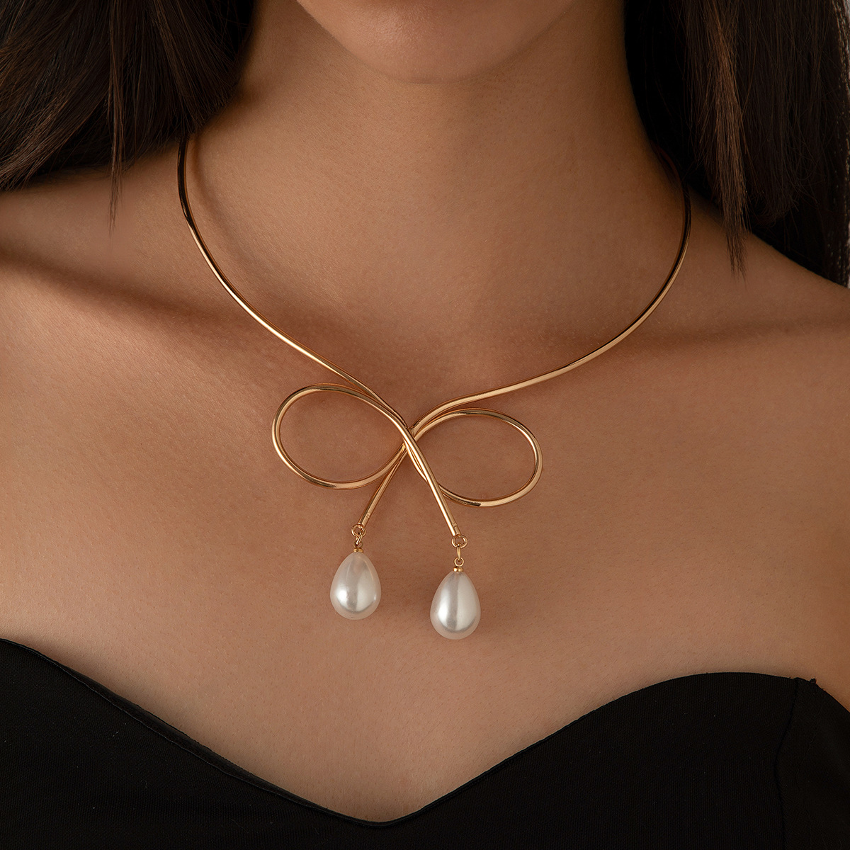 European and American cross-border jewelry plain circle bow choker women's water drop imitation pearl fashionable punk metal collar full figure