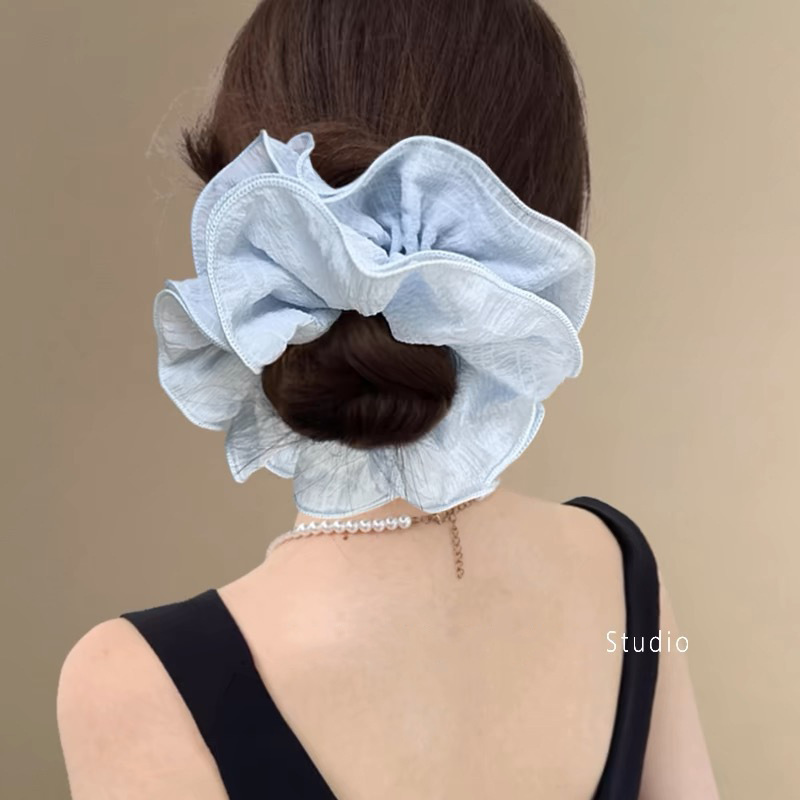 Soft light water blue ~ Extra-large pleated large intestine hair band, Korean high-end style hair bun hair tie, travel hair accessory details Picture