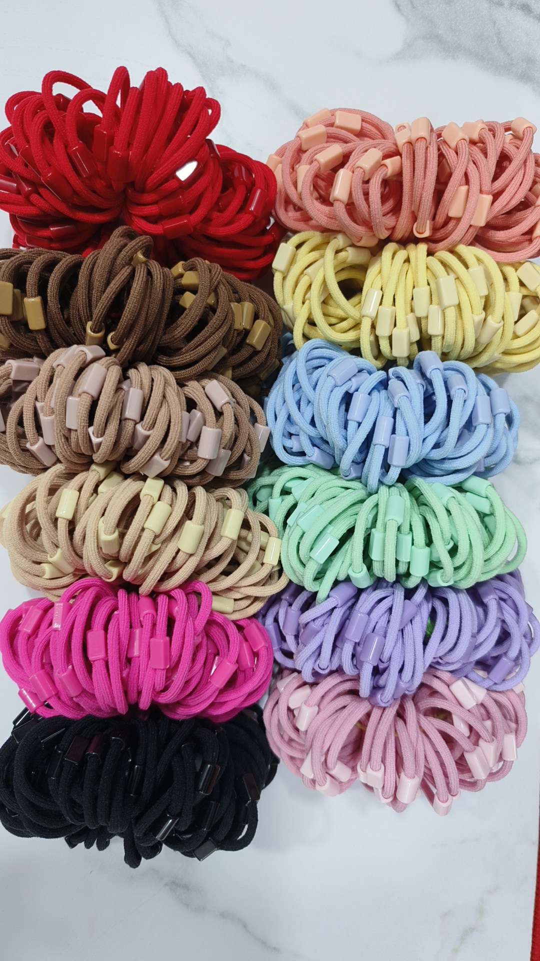 High-elasticity candy-colored hair bands, hair ties, leather bands, diy hair accessories for women, simple hair ties, high-end hair ties wholesale Application Scenario