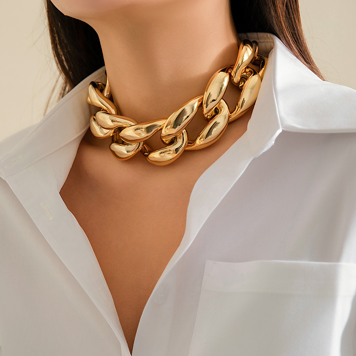 European and American cross-border jewelry hip-hop punk thick chain hollowed-out necklace, women's street style button exaggerated single-layer necklace full figure