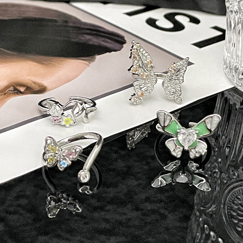 New irregular butterfly opening ring, a niche design for women, with a cold and elegant style, is exquisite and versatile. It's a sweet and cool index ring for hot girls Application Scenario