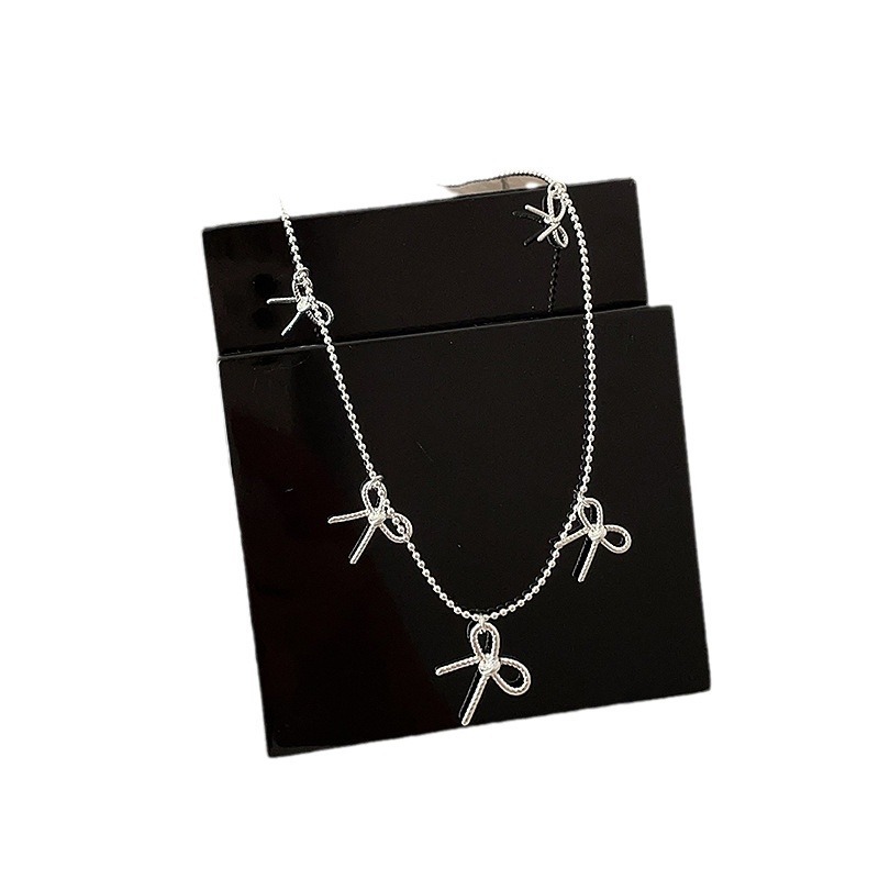 Korean-style light luxury, niche and girlish sweet bow necklace, simple and heavy style collarbone chain, round bead chain Item Picture