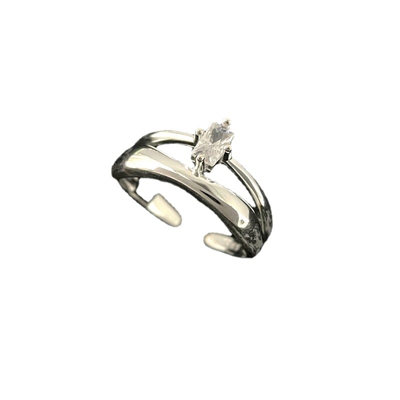 This simple and individual double-layer square diamond open ring exudes a sense of sophistication for women. It features a cold and niche design in an Instagram style, making it a popular food ring Item Picture