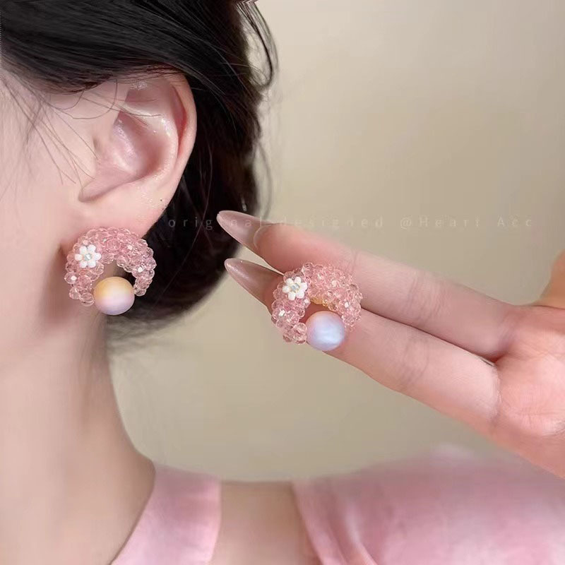 Perfect sense of the camera! Hand-woven moon planet stud earrings are playful and youthful small flower-shaped earrings for women Application Scenario