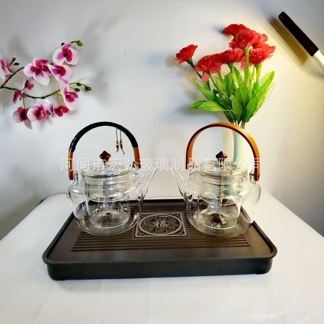 Thickened glass steaming and boiling teapot, high borosilicate boiling kettle, high-temperature resistant electric ceramic stove, tea-boiling handle teapot, tea set teapot Application Scenario