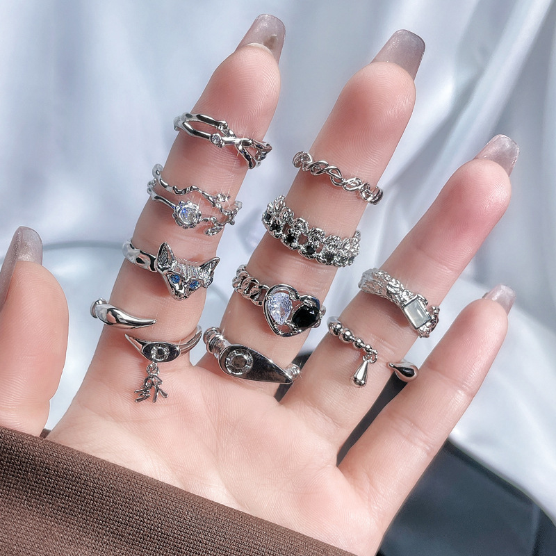 Irregular, unique, plain ring, simple and fashionable open ring, a cold and aloof style for women, with a sense of high-end elegance, sweet and cool, light luxury ring details Picture
