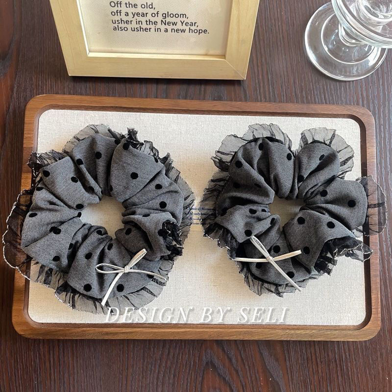 The silver bow polka dot high-end large intestine hair band, French lace style, black internet-famous hair tie, hair accessory and leather band Specification drawing