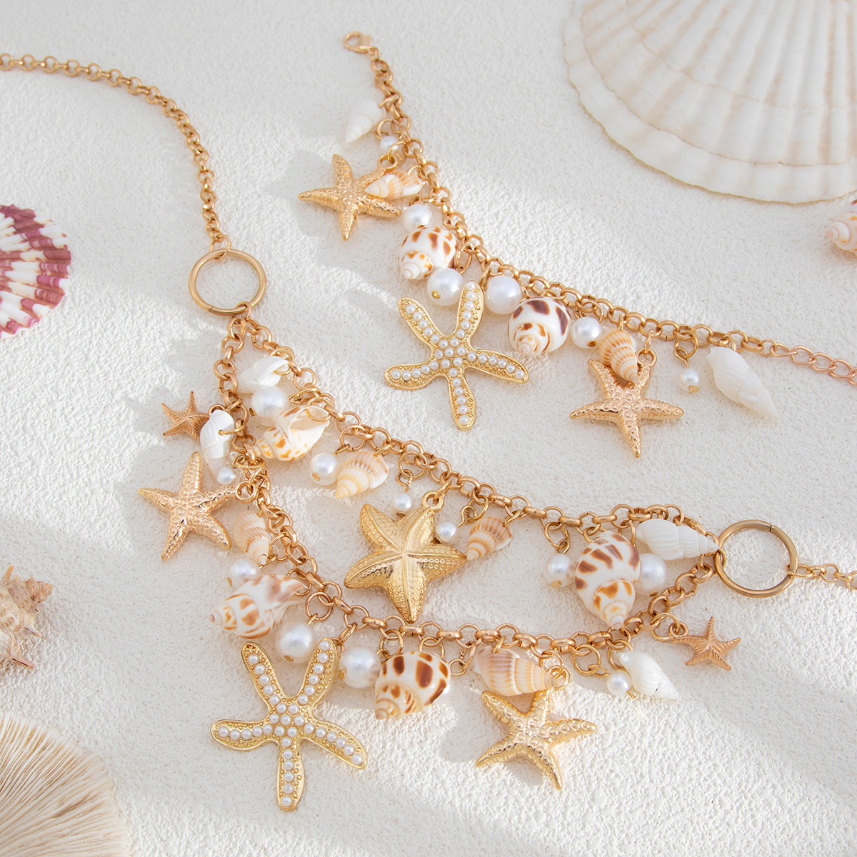 European and American cross-border jewelry Bohemian beach shell alloy necklace, starfish and conch pendant, collarbone chain set Application Scenario
