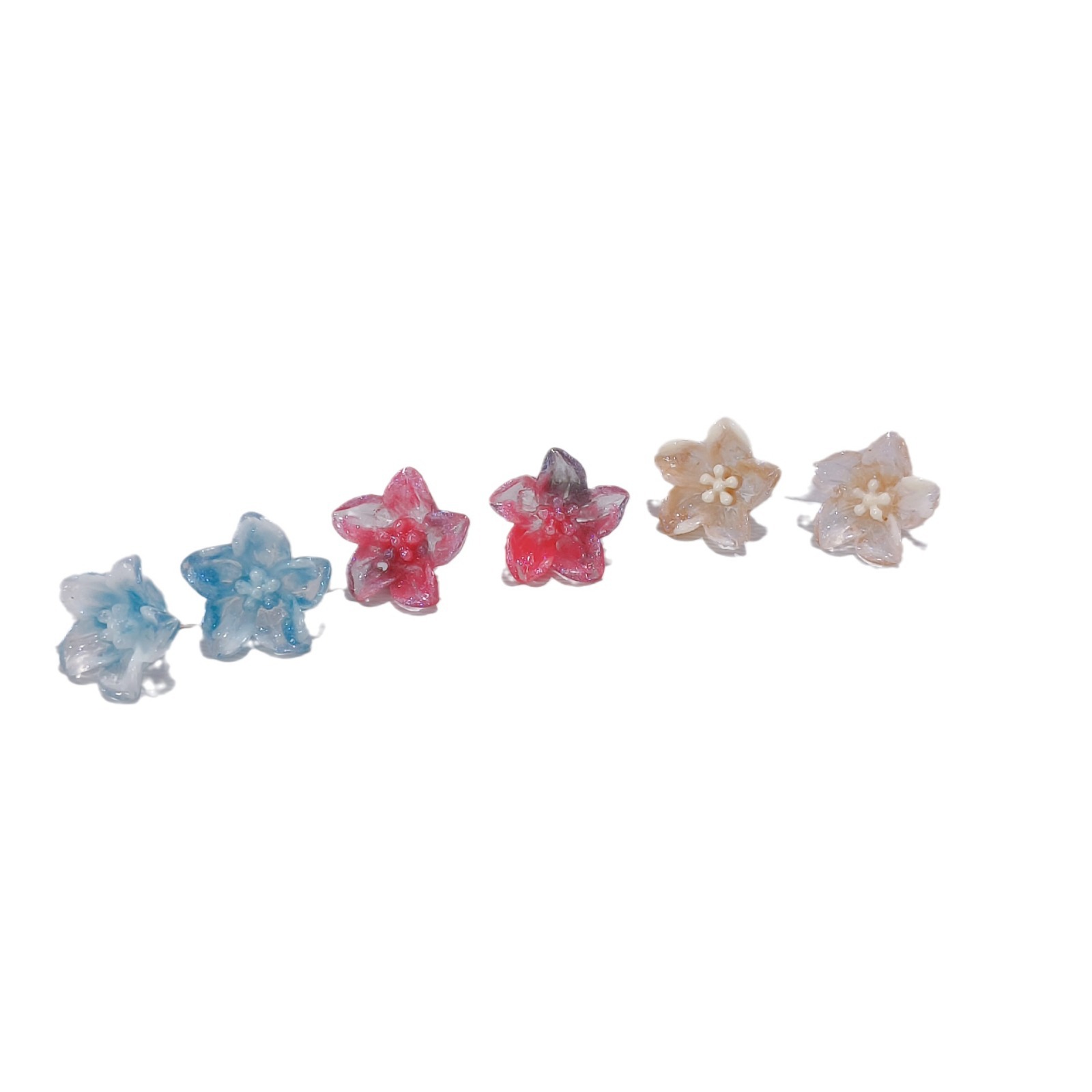 Let's go and see the sea of flowers together! A new style of elegant and simple floral stud earrings for girls in 2025, a trendy and sweet girl's ear accessory Item Picture