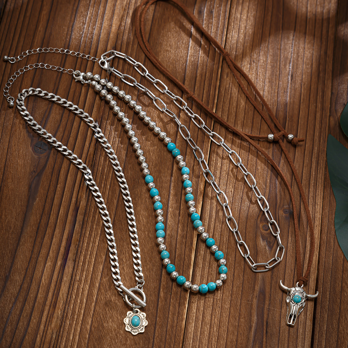 European and American cross-border jewelry, retro beaded geometric turquoise collarbone chain, casual style multi-layer Bohemian necklace Application Scenario