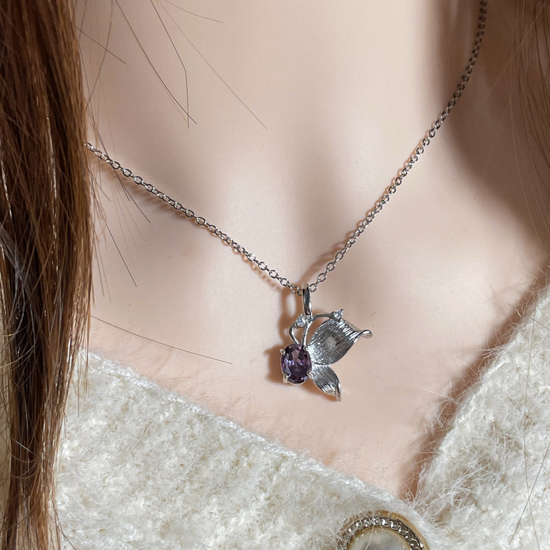 Exquisite purple diamond butterfly brushed irregular fashion ring necklace, women's ins style, high-end feel, niche collarbone chain Specification drawing