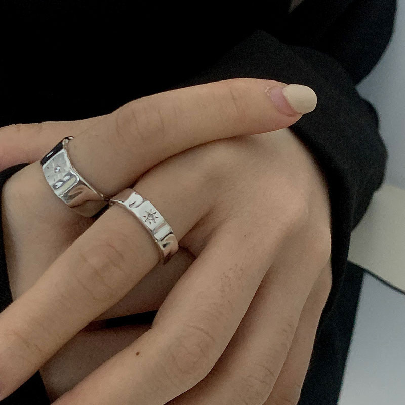Simple couple rings, plain bezel starlight zircon diamond ring, women's niche design, high-end feel, 2023 new trend details Picture