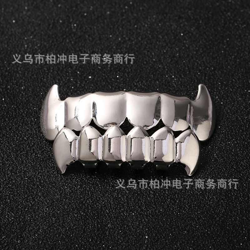 Cross-border new hip-hop braces with silver-plated luster, upper and lower sharp teeth, hiphop personality and exaggerated teethgrillz full figure
