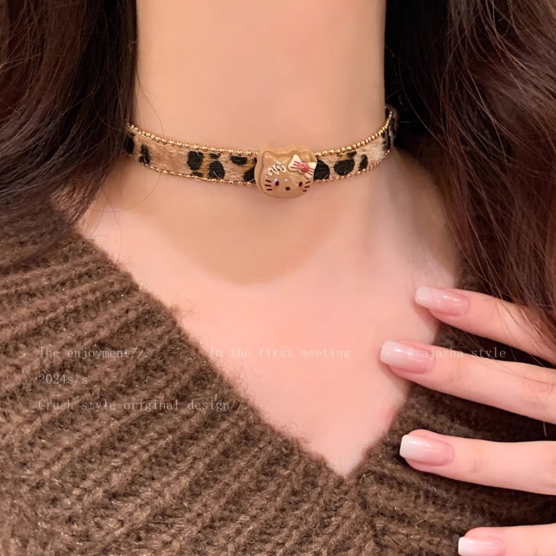 Retro spicy girl style leopard print kitten collar, women's choker necklace, neck accessory, necklace accessory full figure
