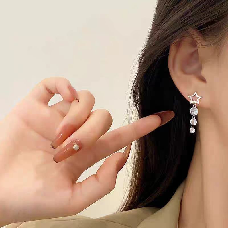 Sparkle ~ Star Zircon earrings for women, exquisite and unique, versatile five-pointed star stud earrings, ins style, design sense earrings details Picture
