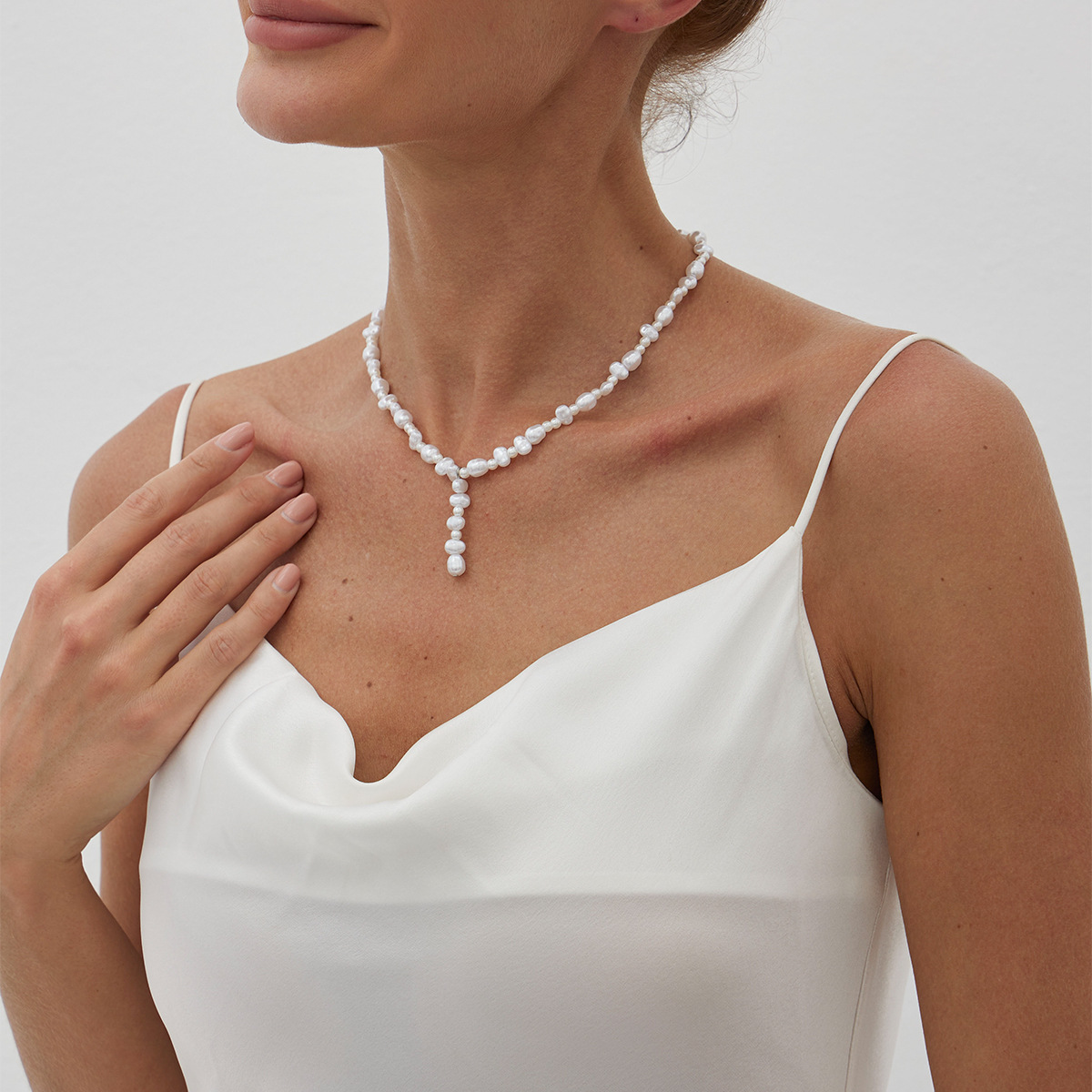 European and American cross-border jewelry, Baroque irregular-shaped bean-shaped pearl string necklace, niche irregular commuter collarbone chain Specification drawing