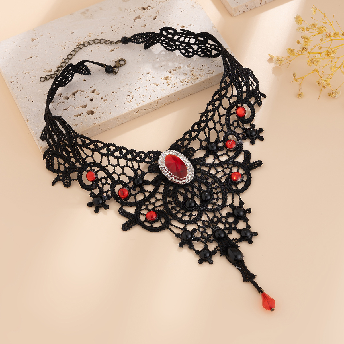 European and American cross-border accessories, Gothic choke necklace, Halloween party geometric lace, lace collarbone chain Application Scenario