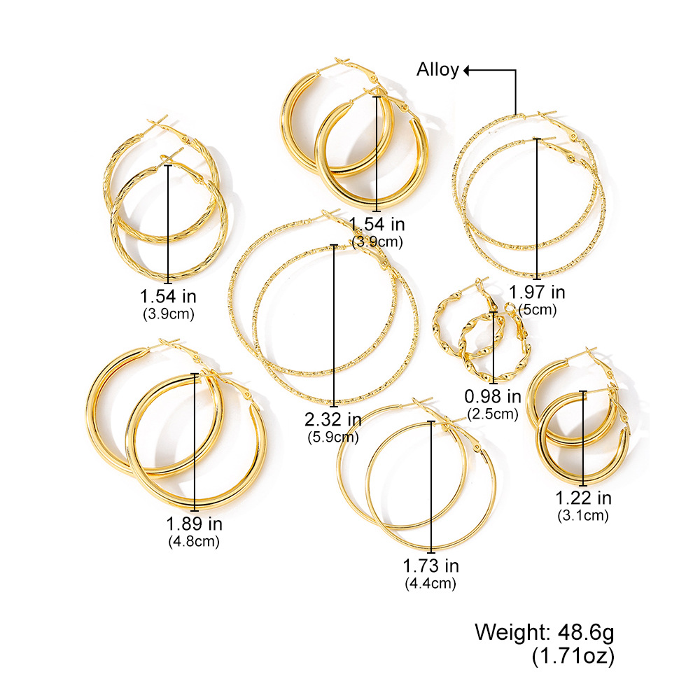 Go to a place with a breeze. Xu Hongdou and Liu Yifei have the same plain ring earrings. The design is a niche and high-end earring stud details Picture