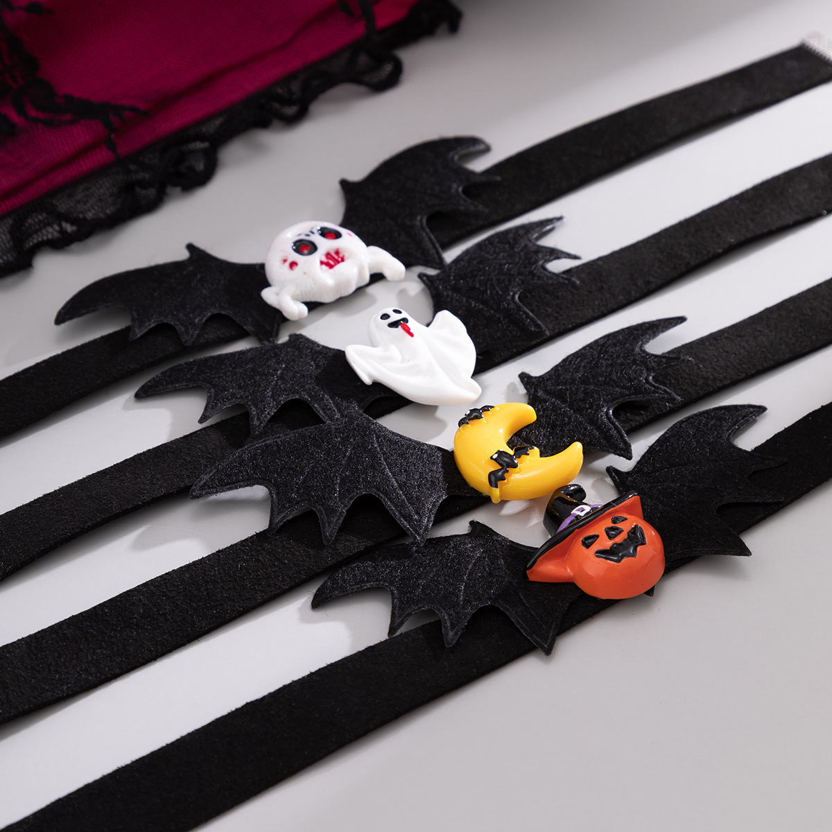European and American cross-border accessories, Gothic style, sweet and cool, dark bat collarbone chain, Halloween party, black ghost necklace Application Scenario