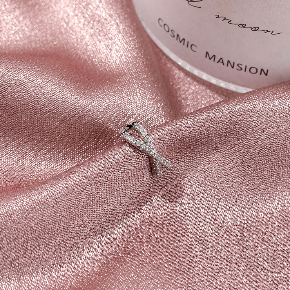 Personalized and simple ear bone clips, fashionable geometric zircon earrings without ear holes, cold and elegant style x cross ear clips for women Specification drawing