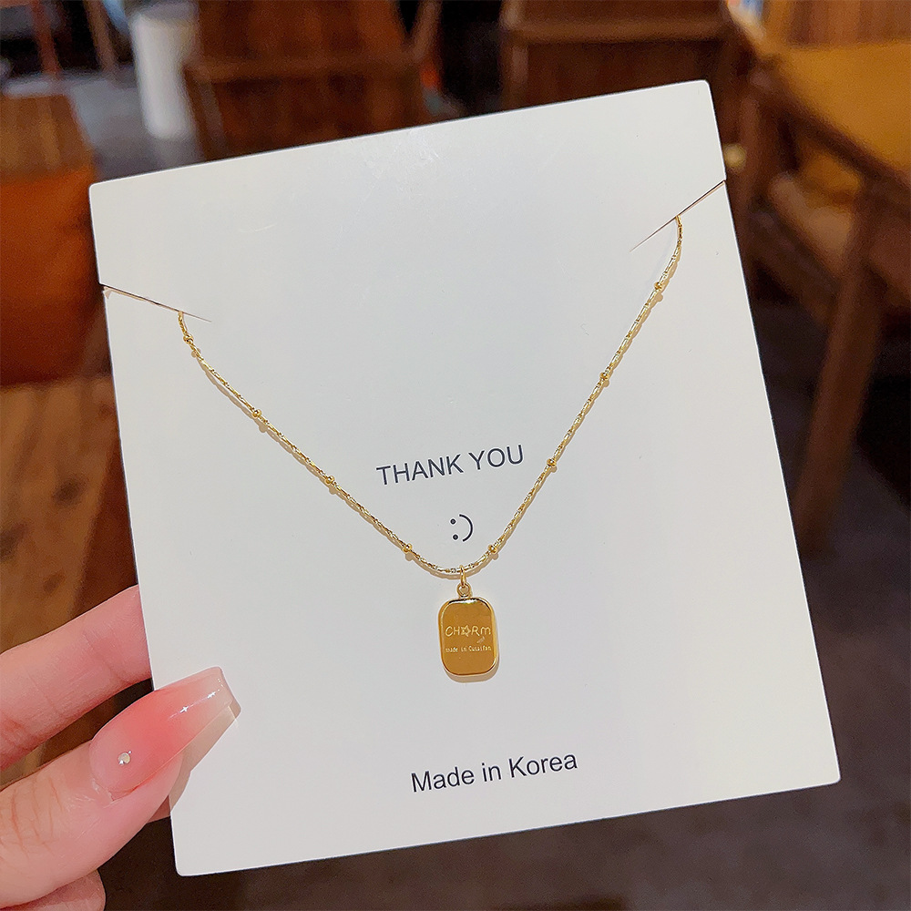 Wholesale of titanium steel necklaces with a niche and light luxury style, featuring a cold and elegant feminine charm, and Japanese and Korean fashionable and simple collarbone chains Application Scenario