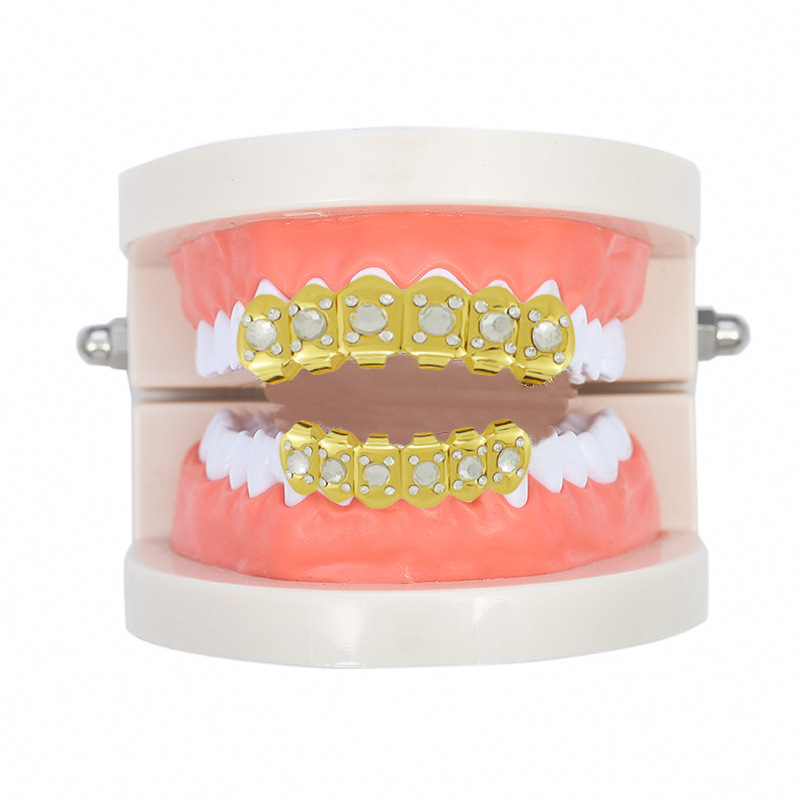 Ins-style cross-border single hollowed-out braces, Halloween hip-hop costume braces, 18K gold-plated vampire sharp braces Specification drawing