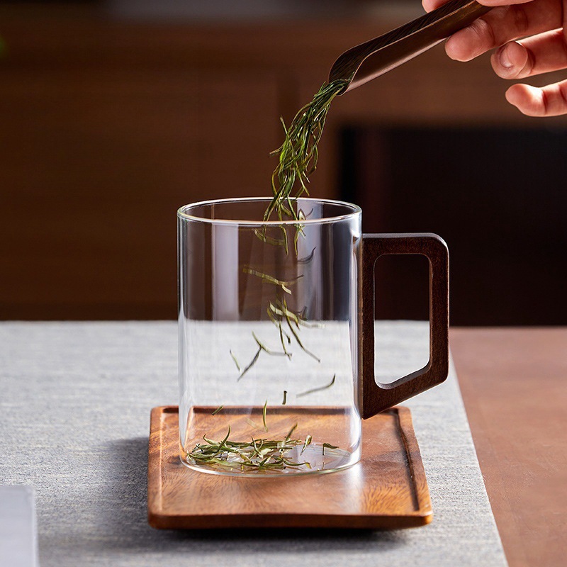 Wholesale thickened high-temperature resistant glass cups, tea brewing cups, household Japanese-style transparent green tea cups, office heat-resistant wooden handle cups Specification drawing