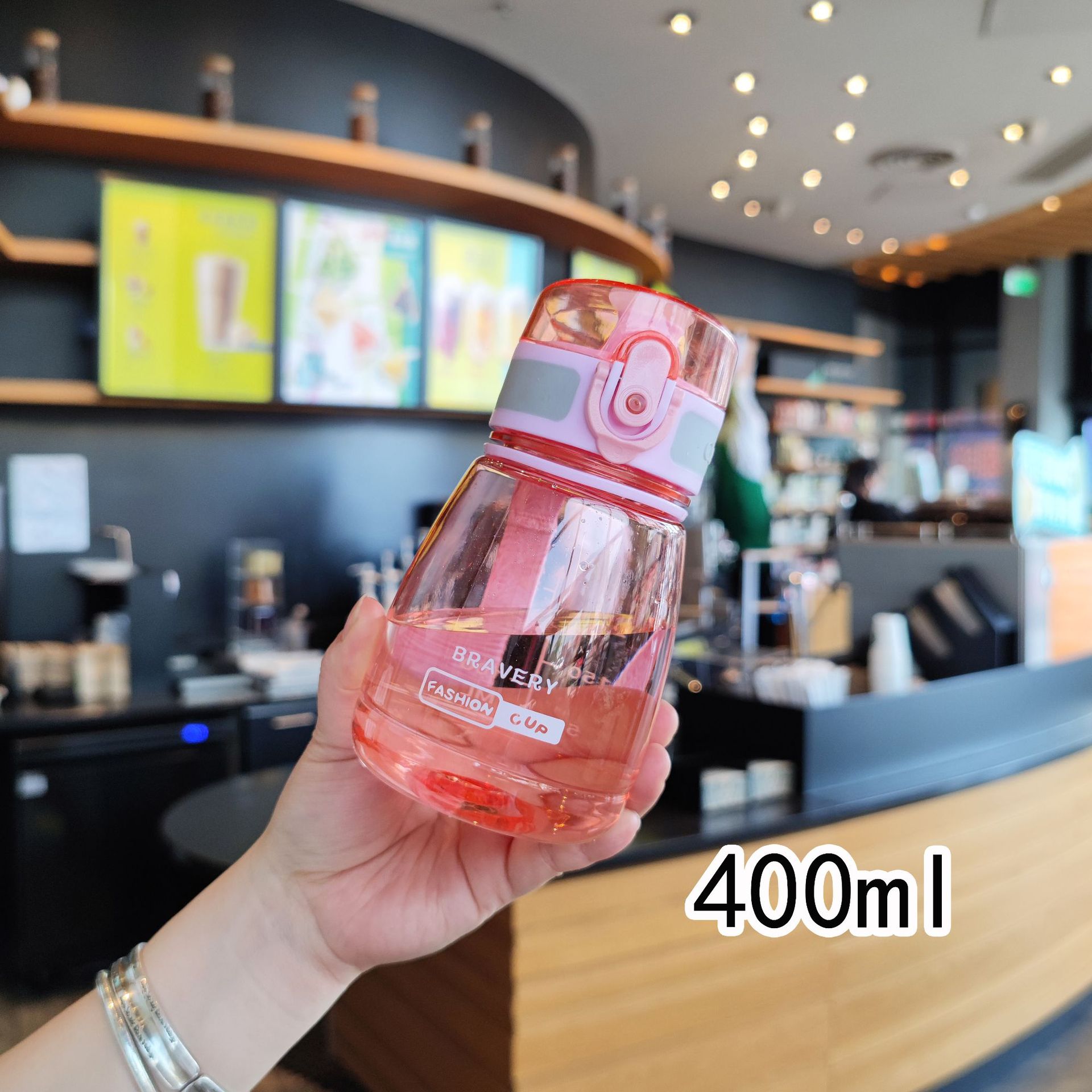 Wholesale summer direct drinking plastic water cups with pop-up LIDS, carrying rope straps, live-streaming sales, mini 400ml portable water bottles Application Scenario