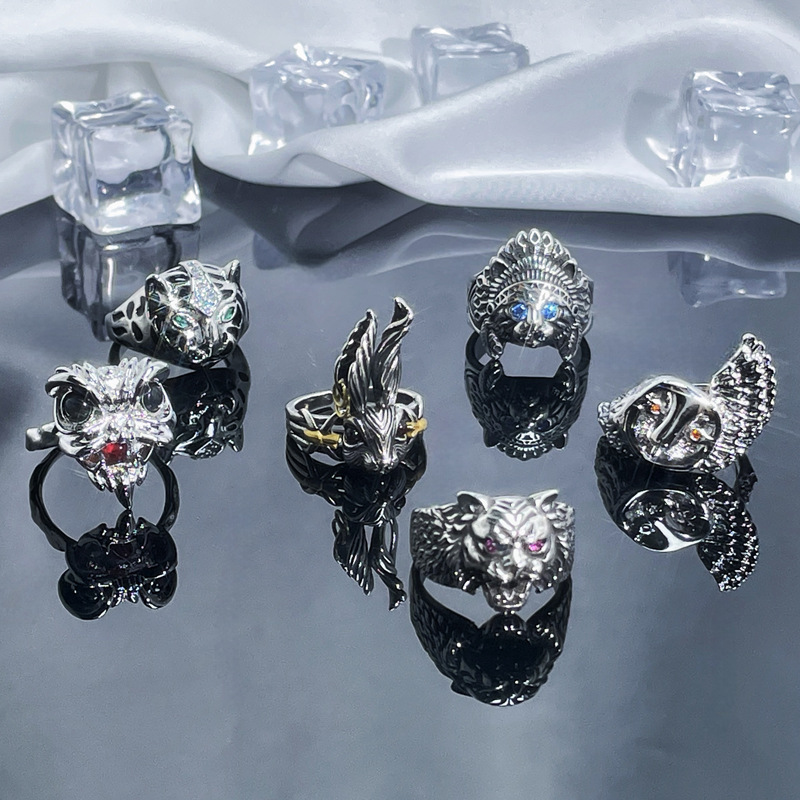 Retro and individualistic lion dance national trend open ring, female unconventional fashion, hip-hop style, niche design, high-end feel ring Application Scenario