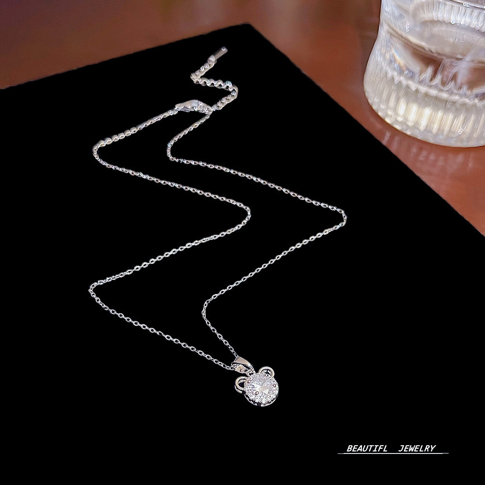 Student accessories: Titanium steel necklace, angel pendant with a heart, versatile necklace, popular and simple pendant, collarbone chain Specification drawing