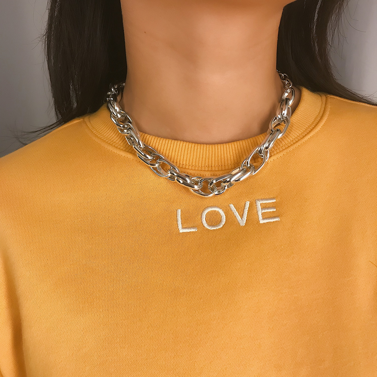 European and American cross-border accessories, punk retro, versatile short necklaces, women's simple twisted thick chain, personalized necklace full figure