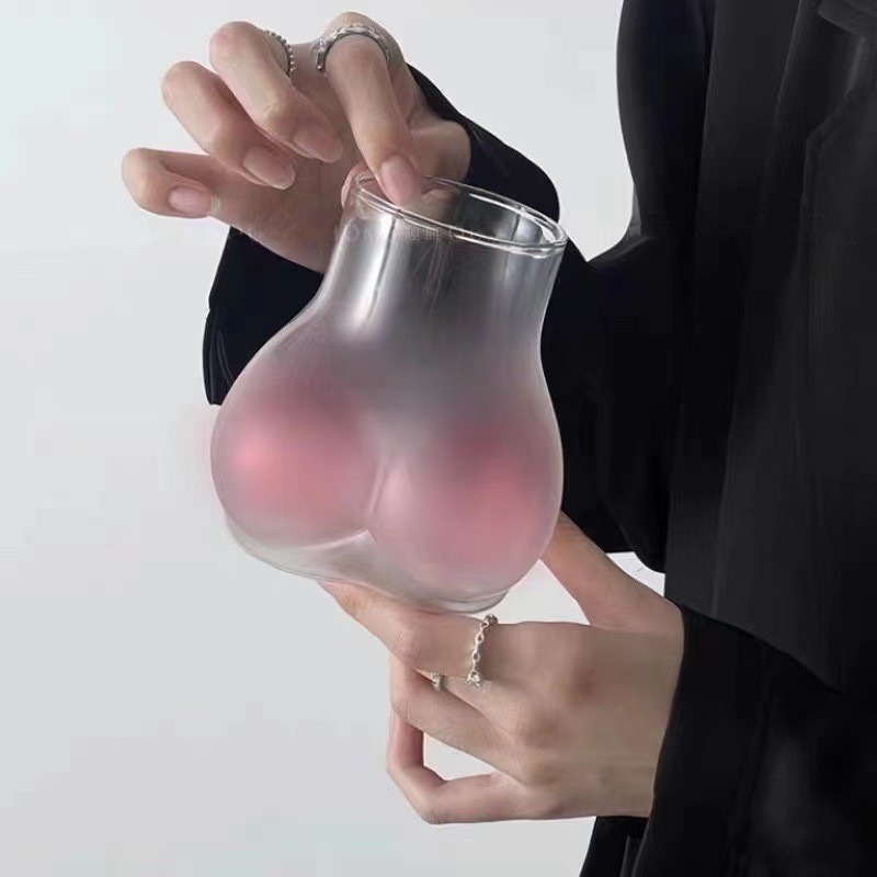 Cute and trendy milk tea cup, large-capacity iced drink cup, coffee cup, and unique, funny and sexy glass cup Specification drawing
