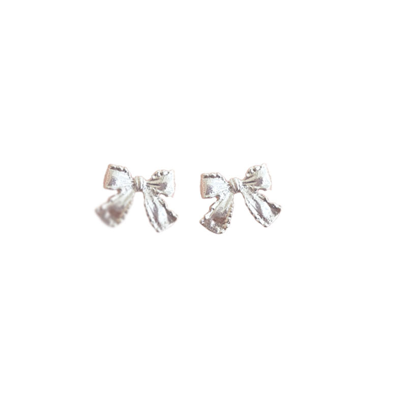 Japanese and Korean simple plain bow stud earrings for women 2025 new niche design, small and versatile commuter earrings Item Picture