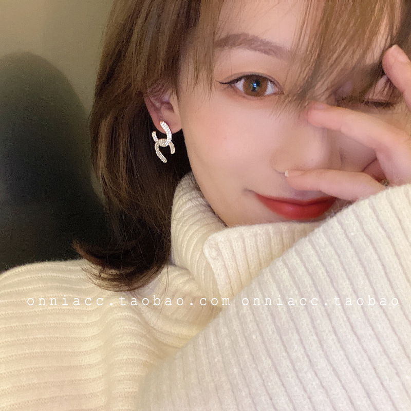 Earrings 2025 New trendy Korean style, trendy and internet-famous pearl earrings, women's stud earrings Specification drawing