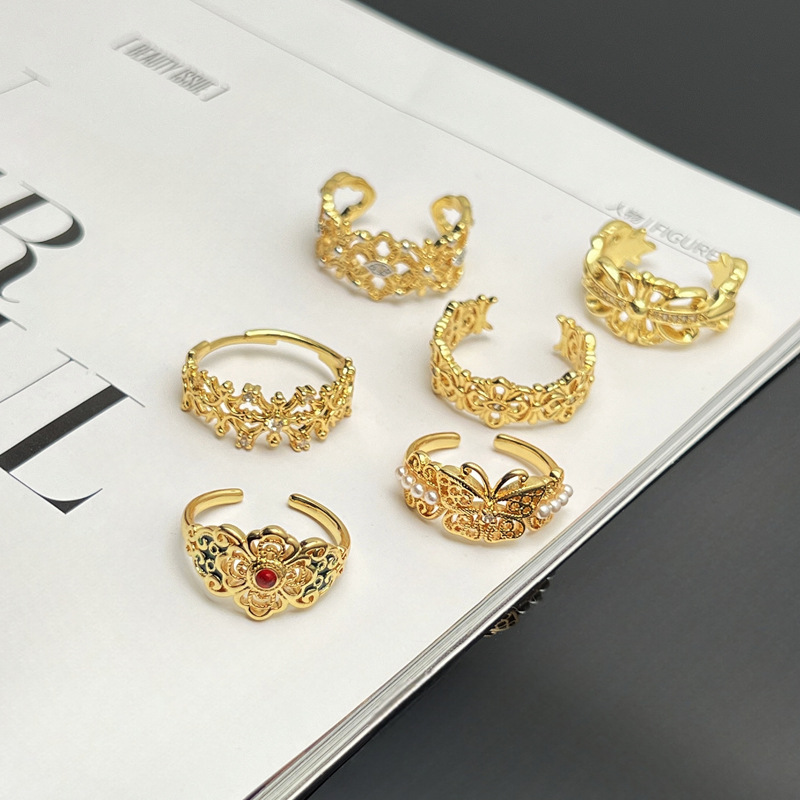 A new light luxury, niche and retro hollowed-out lace iris flower open ring, a gender-neutral, fashionable and cold style ring for women details Picture