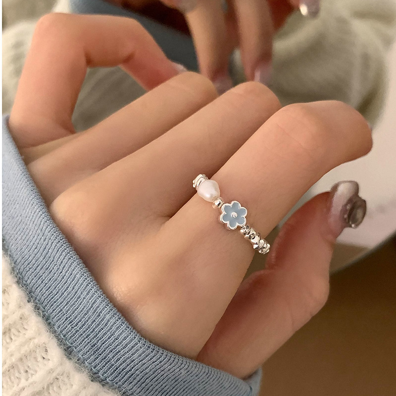 This light and fresh blue glazed flower pearl silver ring is a unique design for women, simple and versatile, with a high-end feel full figure