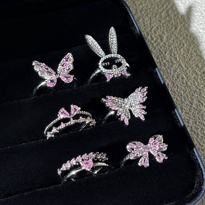 A new sweet pink diamond double-layer elegant heart-shaped butterfly light luxury ring with a cold female style and a unique rabbit creative ring Specification drawing