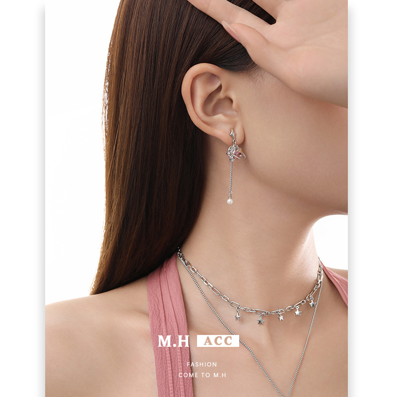 Wholesale of fashionable Barbie pink heart-shaped earrings, original design, versatile silver needle stud earrings, new style and sweet girl style earrings details Picture